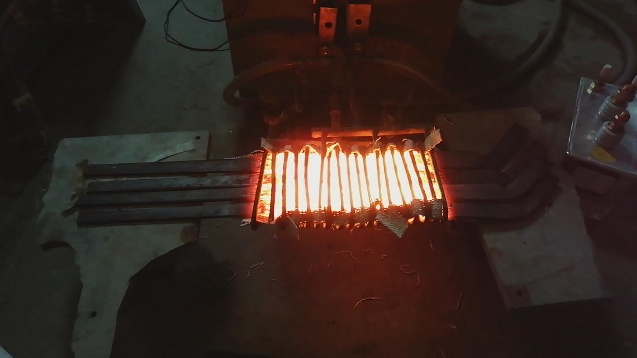 扁钢中频加热锻造炉